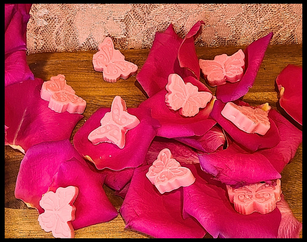 Butterfly Wax Melts | Rose Garden | Soy-Based | Authentic Rose Scent | Set of 20 | Lavish Escapes