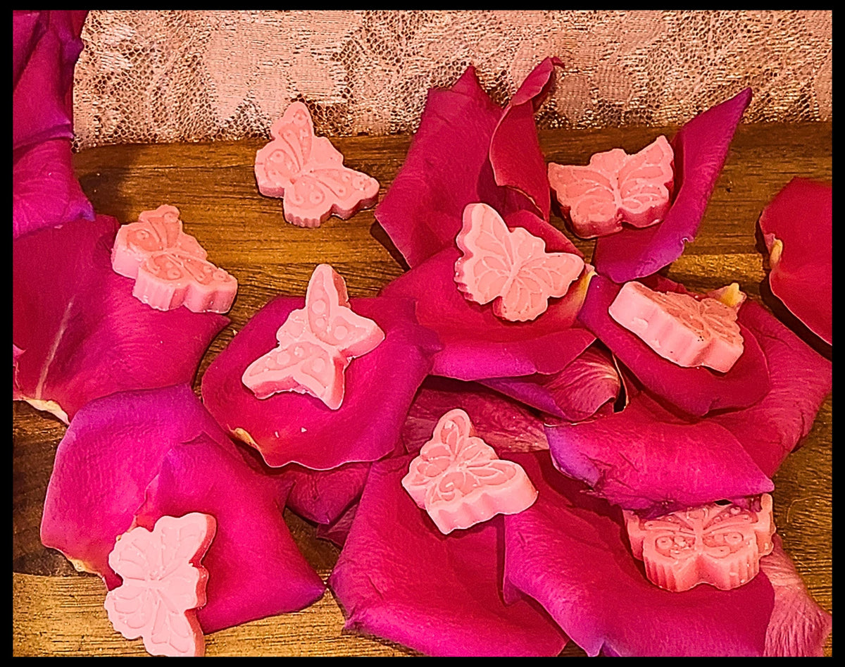 Butterfly Wax Melts | Rose Garden | Soy-Based | Authentic Rose Scent | Set of 20 | Lavish Escapes